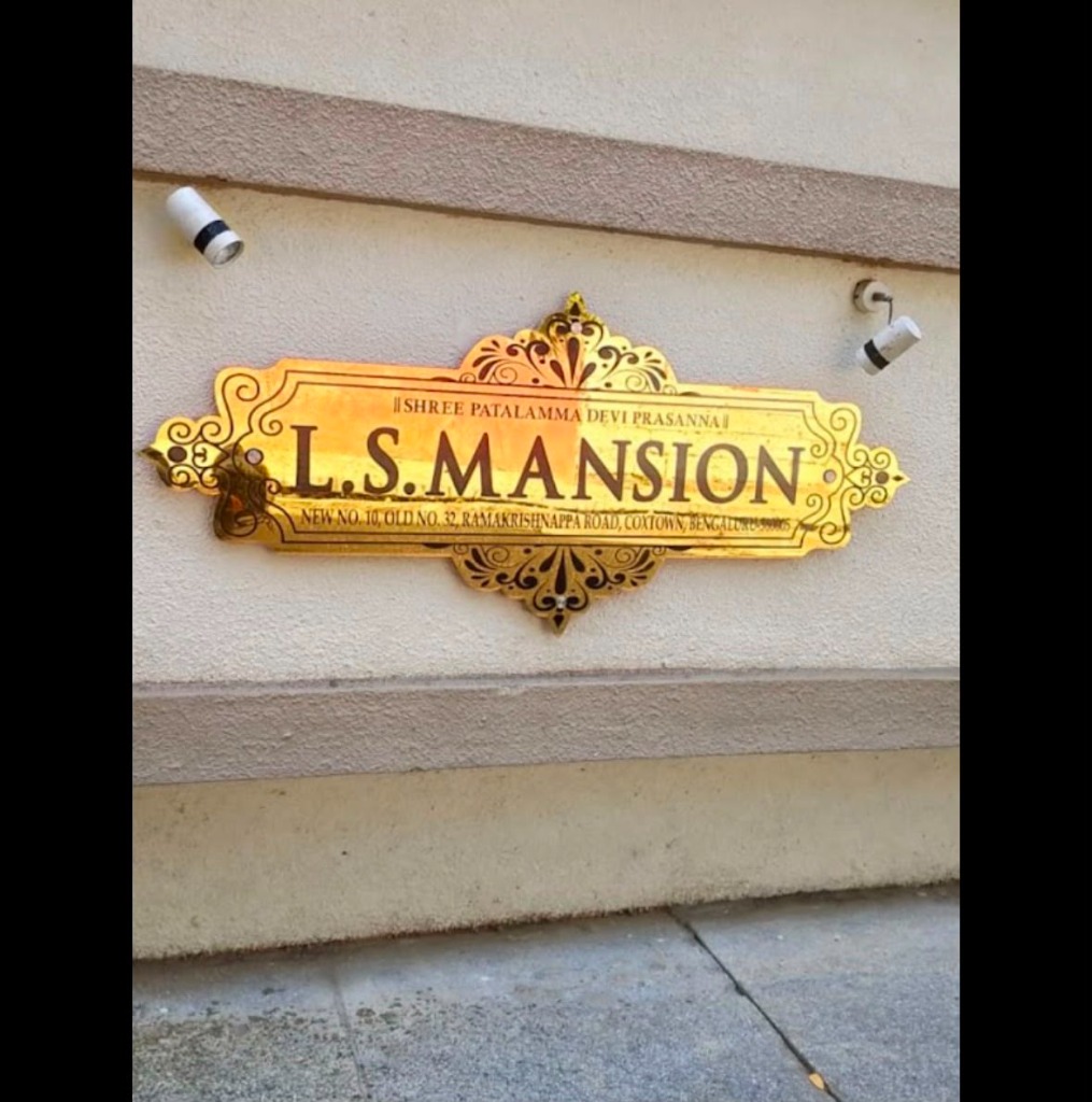 L.S. Mansion